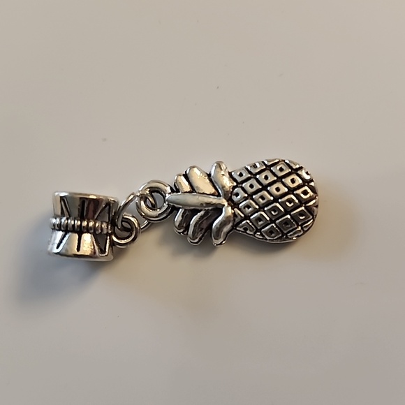 Pineapple  Charm Compatable With Pandora - Picture 2 of 4